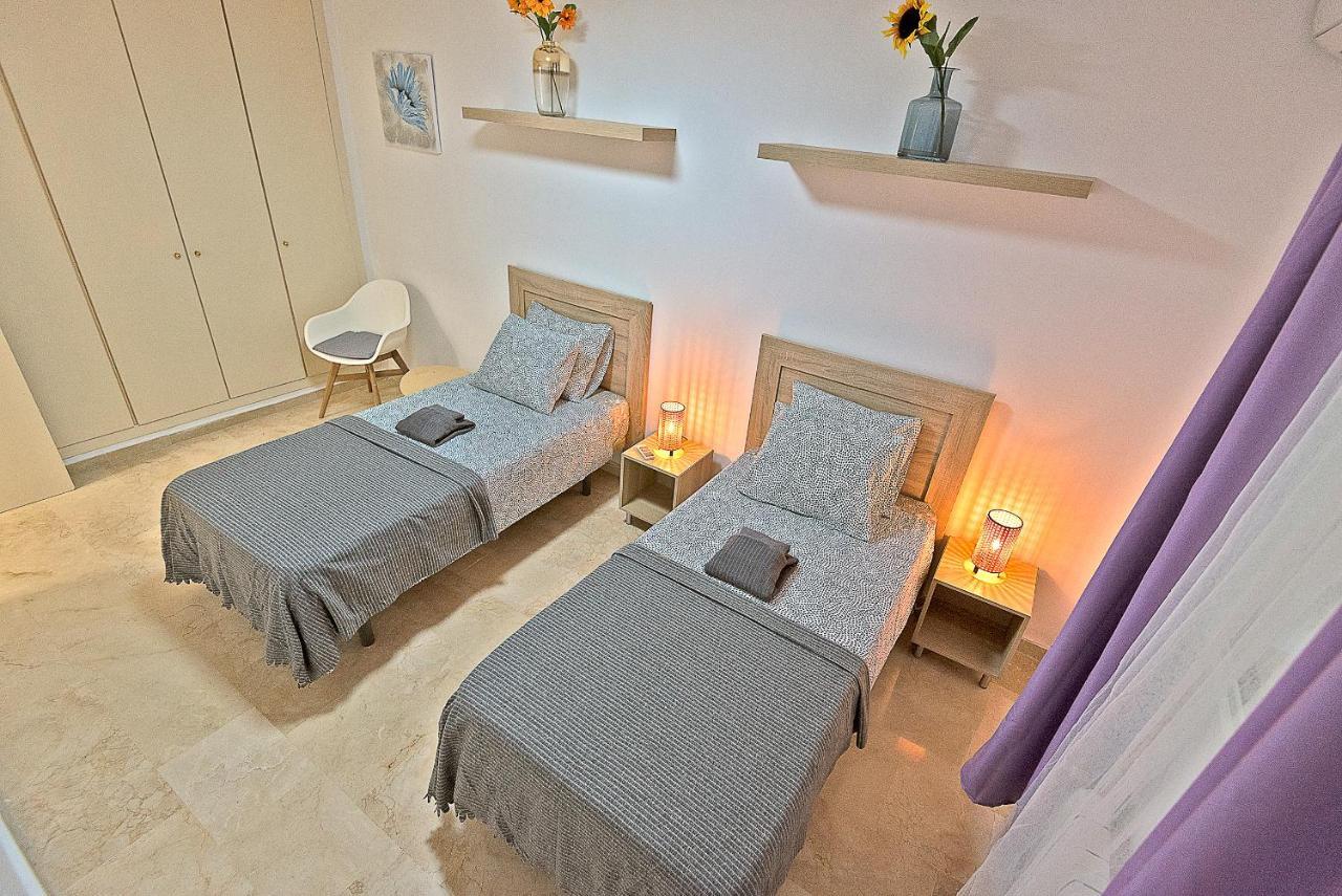 On Beach Deluxe Apartment With Pools And Own Garden El Puerto de Santa María Exterior foto